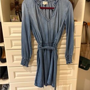 Cloth & Stone Long Sleeve Chambray Dress